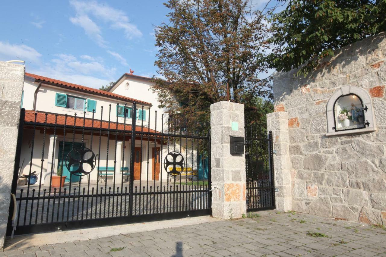 Vila Salamander Štanjel Exterior foto